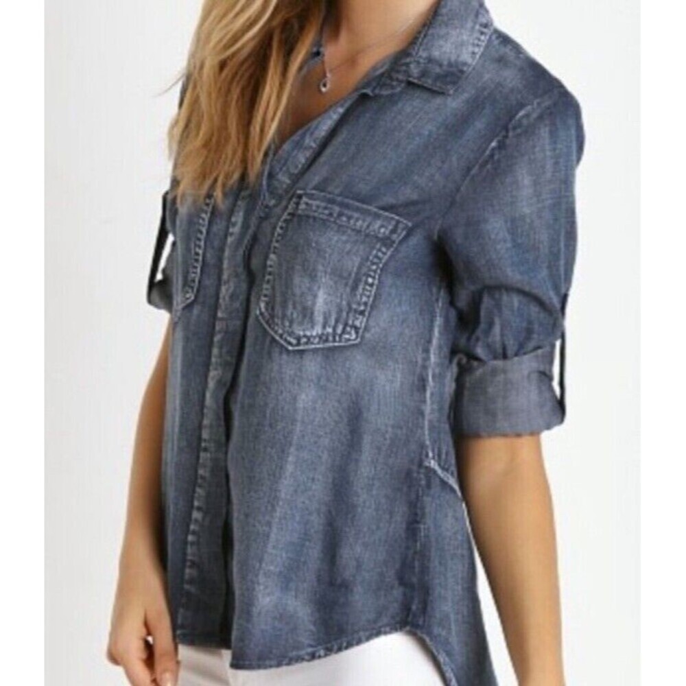 Bella Dahl Split‎ Back Button Down Shirt in Arctic Small Chambray​​